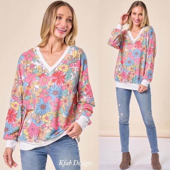 ❤️LAST 1! V Neck Floral Print Sweatshirt w/Contrast Neckline, Cuffs, and Band! - Picture 5 of 9